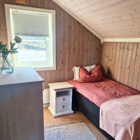 Mountain With Sauna & Scenic Views Feriehus Kviteseid